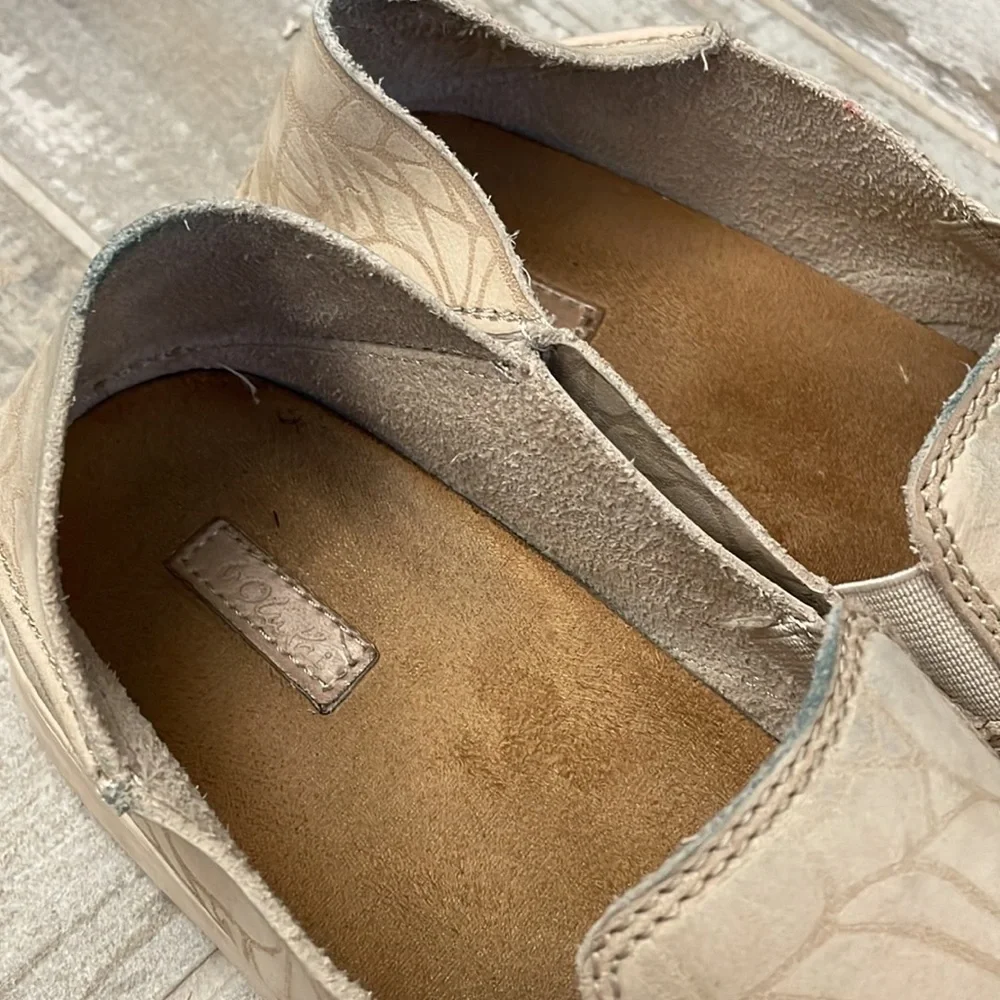 OluKai Beige Pehuea Floral Design Leather Sneakers